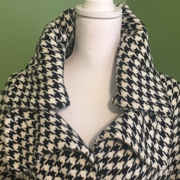 DARLING black and white houndstooth swing jacket - Picture 2 of 7